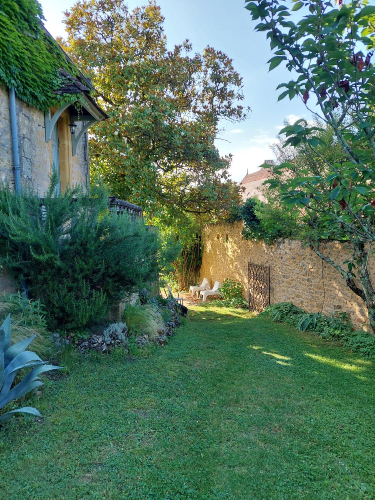 Rue Du Chateau Lalinde エクステリア 写真